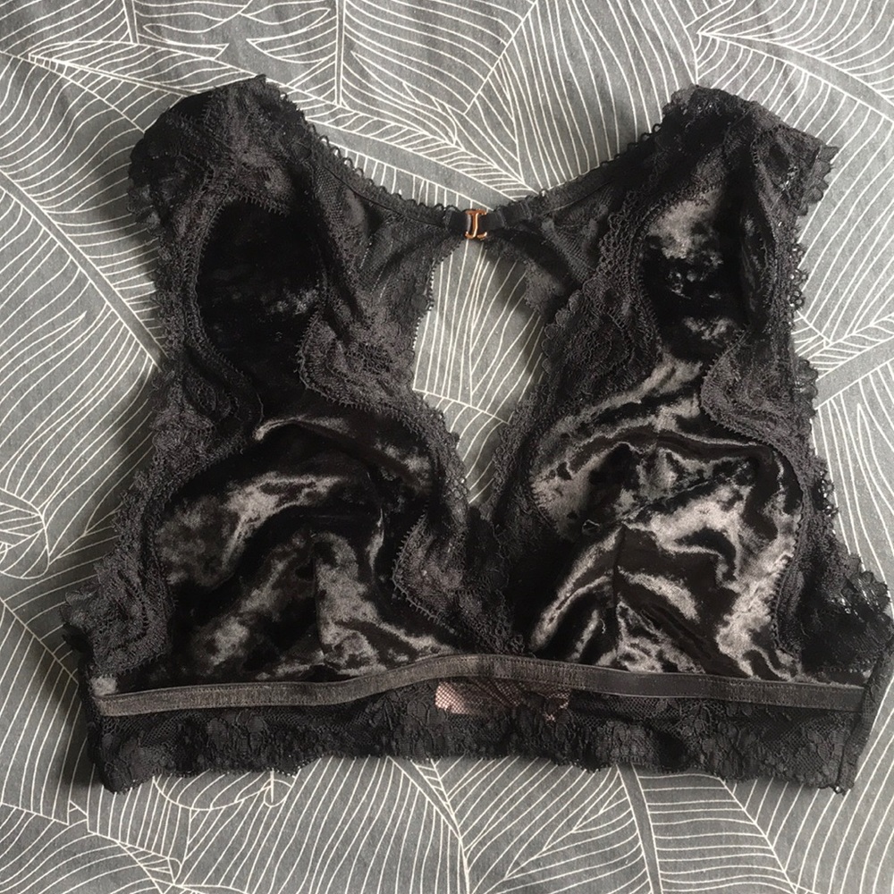 NWT black lace and velvet bralette